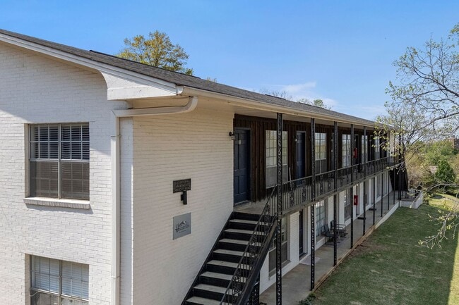 Photo - Highland Cliffs