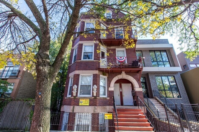 Building Photo - Condo Quality 2bed/1bath GARDEN space in t... Unit 0F