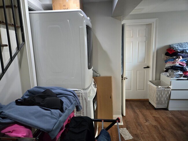 Photo - Spacious 5 Bed w/ In-Unit Laundry | Mission Hill | 9/1