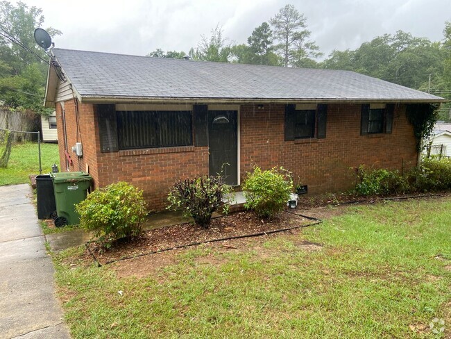 Building Photo - **UPCOMING**Nice 3 Bedroom / 1 Bathroom Ho... Rental