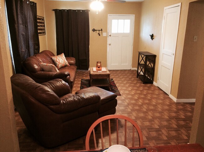 Photo - 1801 W Craig Pl