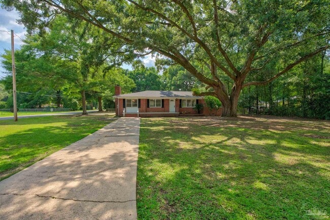 Building Photo - 6425 Aspen St