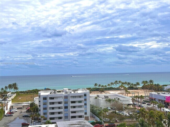 Building Photo - 6770 Indian Creek Dr Unit 10D Rental