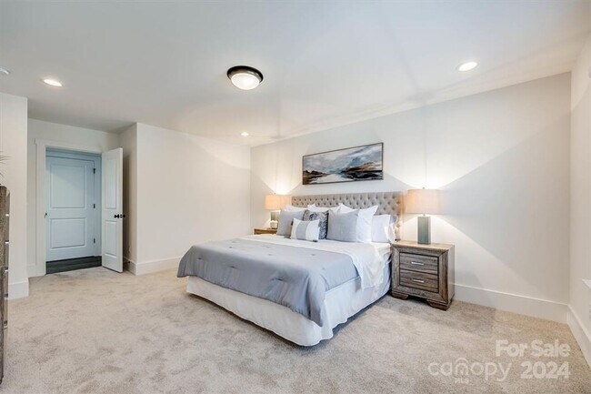 1241 Eastway Dr