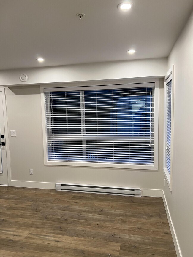 Photo - 45500-45500 Campus Dr