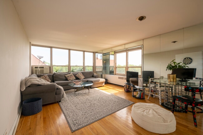 Photo - 3950 N Lake Shore Dr