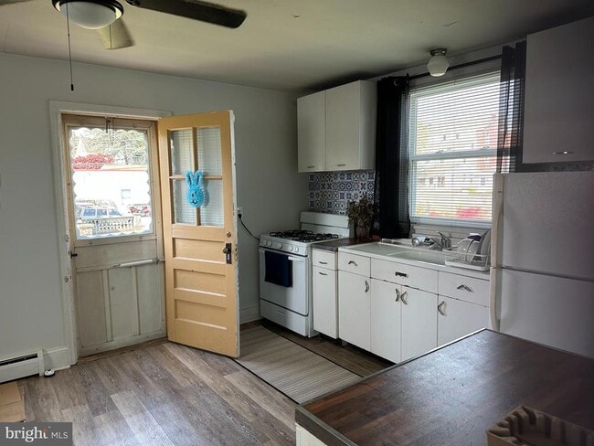 Photo - 424 S Matlack St Unit APT 2