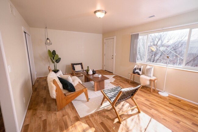 Photo - MOVE IN SPECIAL: Beautiful Apt with Washer... Unit H