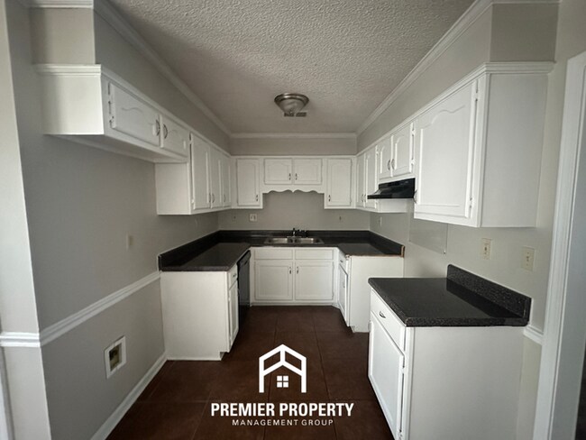 Photo - Quiet 3BR/2BA Cove in Bartlett Area | Vaulted Ceilings & Hardwood Floors