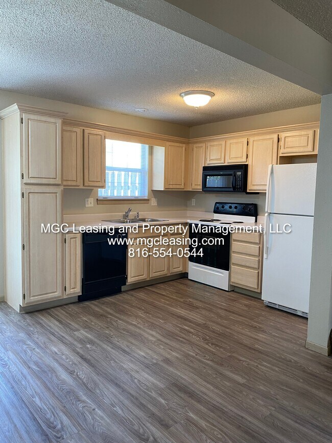 Photo - 910 Garden Dr