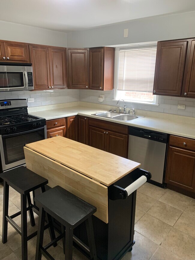 Photo - 7918 S Wood St Unidad 2