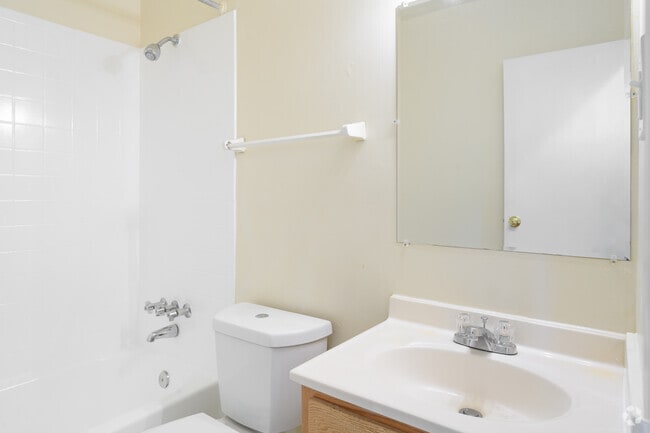 1 habitación, 1 baño - 700 pies cuadrados - Baño
