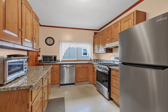 Photo - 32 Beloit Rd