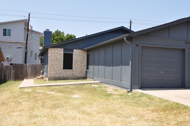 Building Photo - 12520 Esplanade St Unit #A Rental
