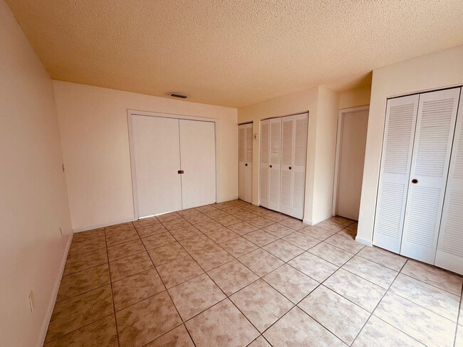 Photo - 1810 My Pl Ln Unit 1810