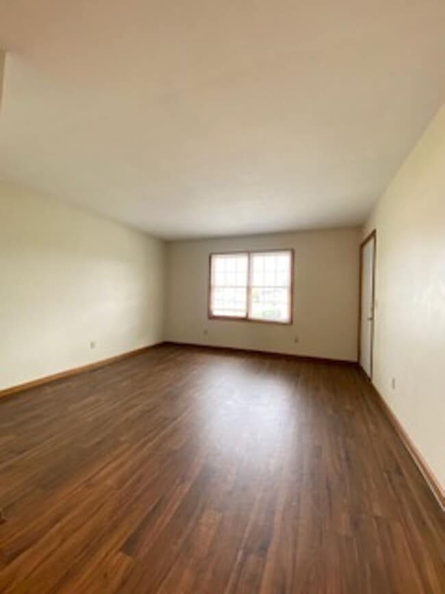 Photo - 204 Stonewall Ct Unit APT. 4