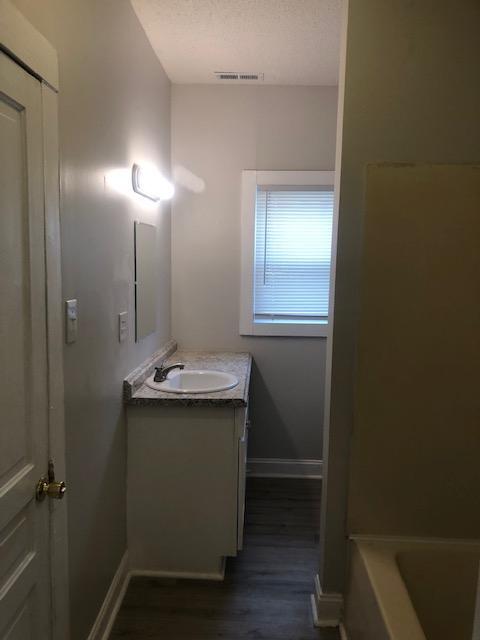 Photo - 117 Henderson St