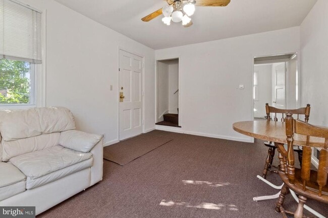 Building Photo - 4806 Hollywood Rd Rental