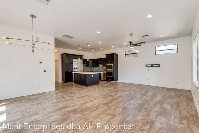 Photo - 4 br, 3 bath House - 3814 N 9TH ST