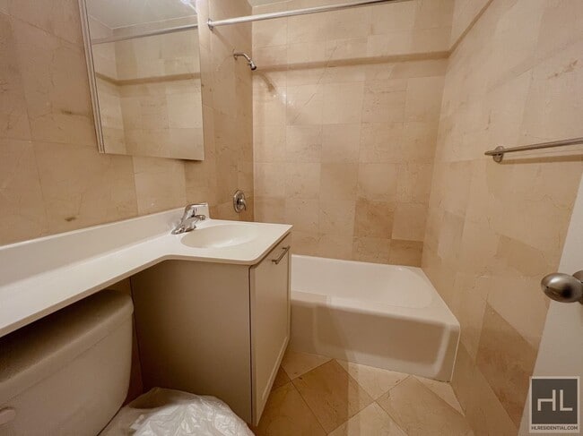 Photo - EAST 49 STREET Unit 4S