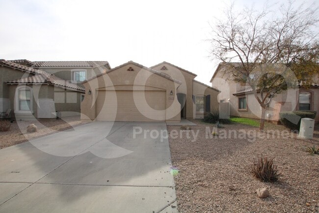 Photo - 43361 W Elizabeth Ave