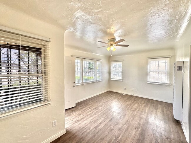 Building Photo - 3827-3829 1/2 National Avenue Unit 3829