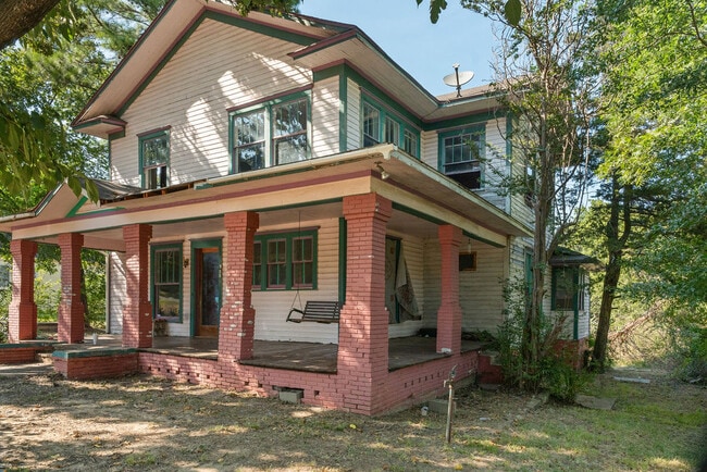 Photo - 305 W Court St