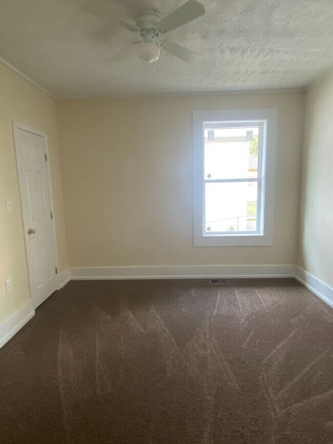 Photo - 4 Poplar St Unit 4 B Poplar Street