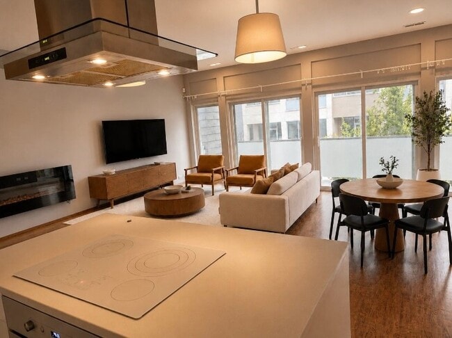 2704 W Armitage Ave Unit 3