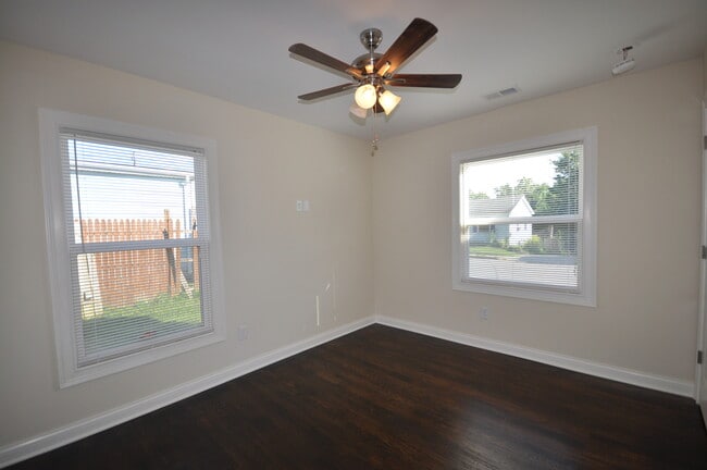 Photo - Now Pre-Leasing for Fall Semester 2026