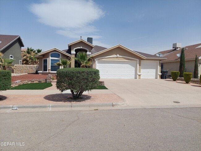 Photo - 14021 Highweed Dr House