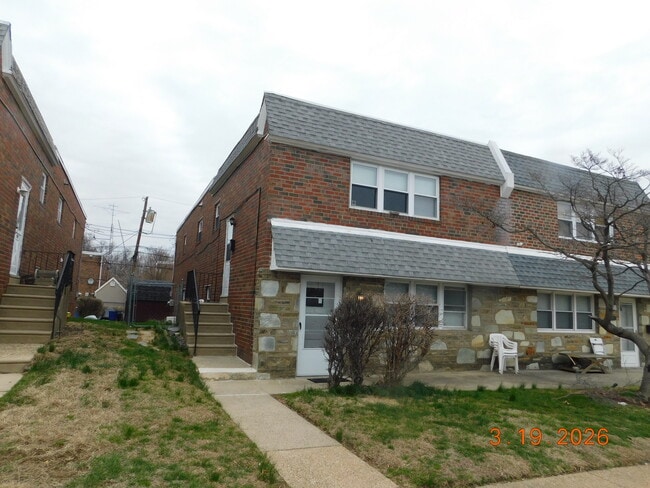 Building Photo - 2165 Benson St Unit 2nd Flr Apartment