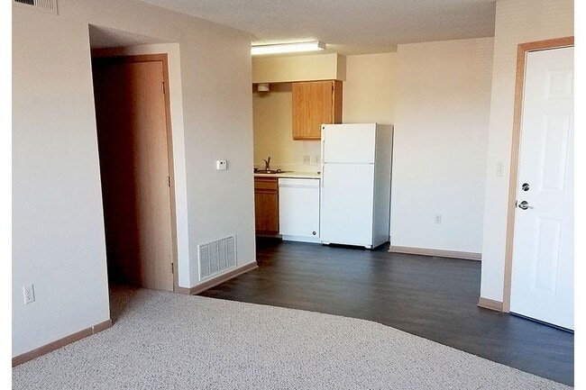 Photo - SUNDANCE HAYS APARTMENTS