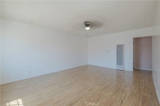 Photo - 4435 Triggs St