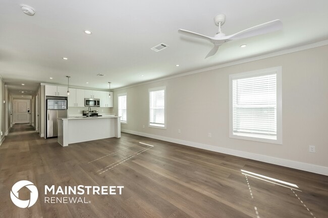 Photo - 2108 Belzise Terrace