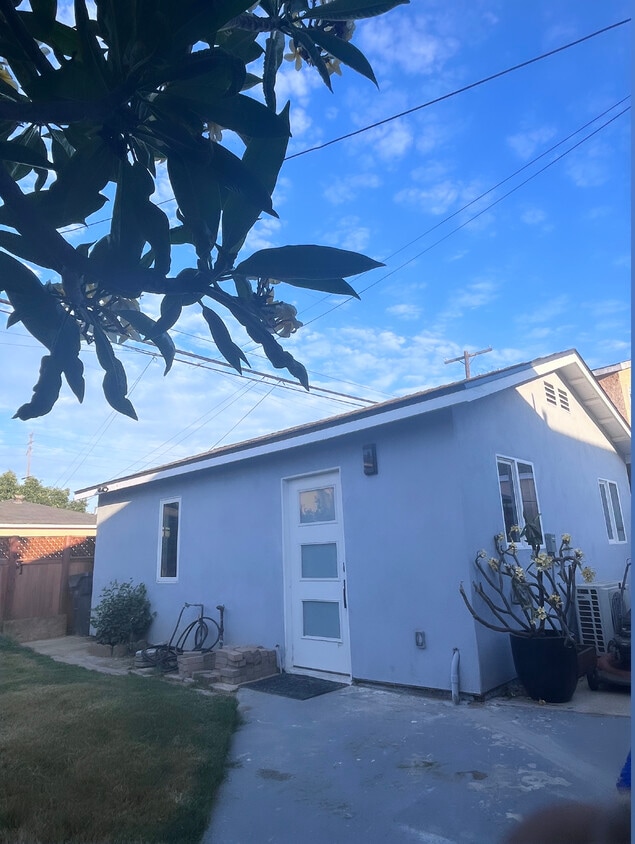 Photo - 5534 Cerritos Ave (Long Beach, CA)