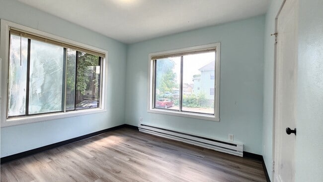 Photo - 1258 10th St N