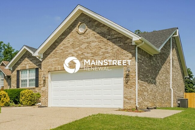Photo - 3 Bedroom Pet-Friendly Home in LOUISVILLE, KY with Main Street Renewal
