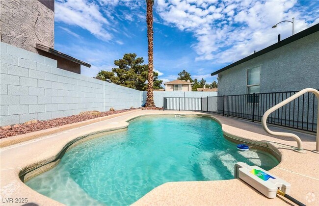 Building Photo - 1012 Greystone Dr Rental