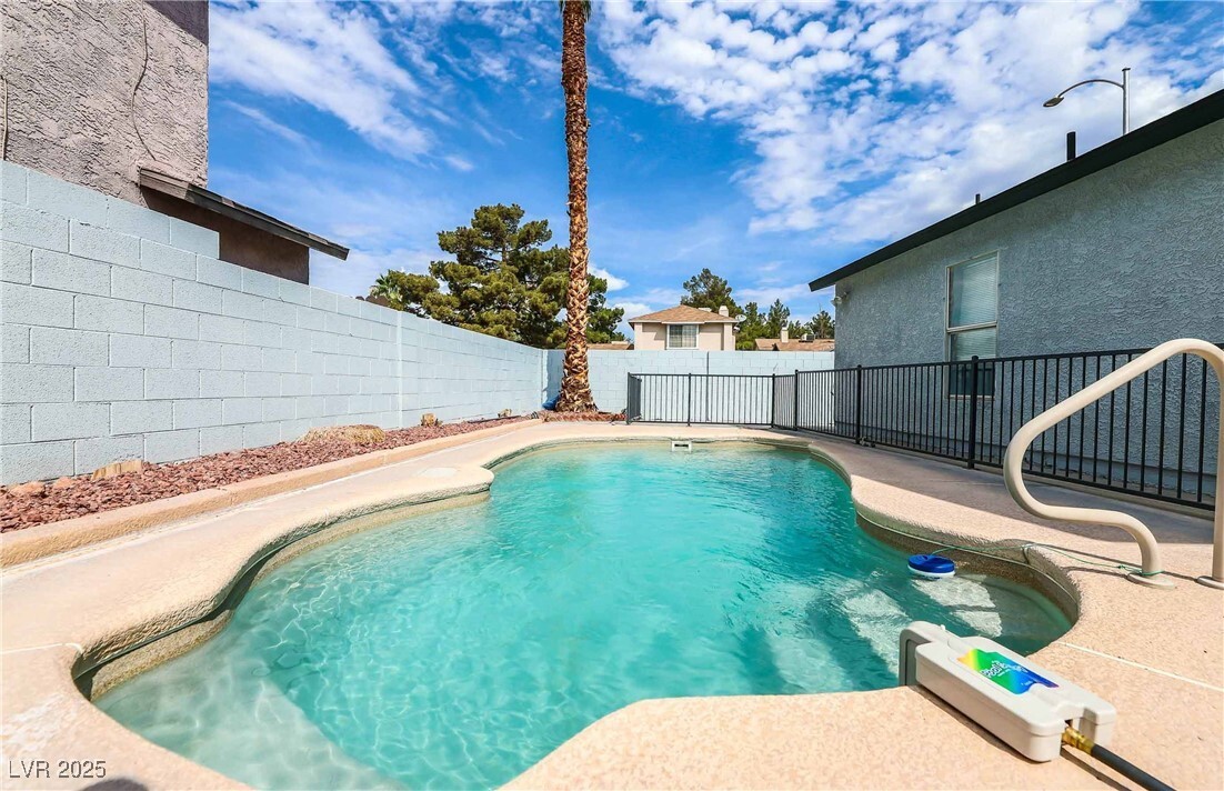 Photo - 1012 Greystone Dr Casa