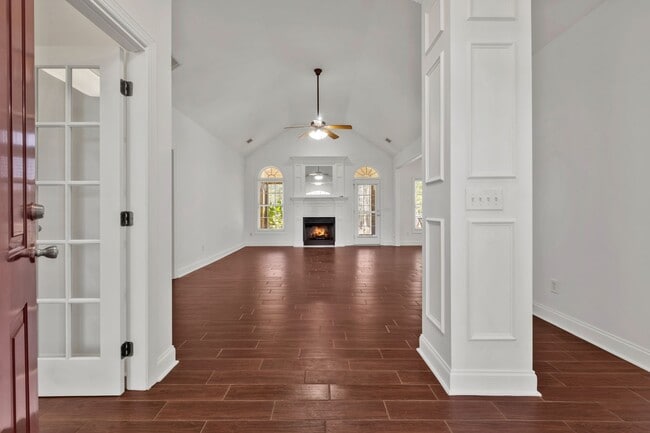 Photo - 614 Greene Dr
