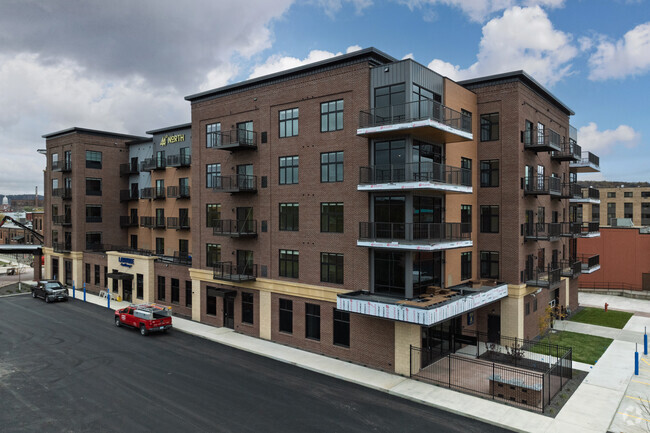 Exterior - Flats at 44 North