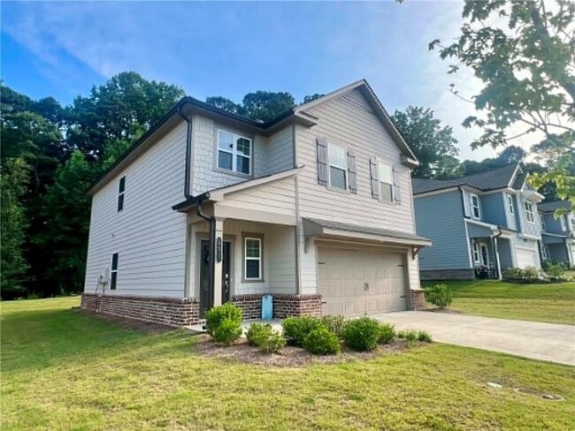 Building Photo - 683 Evergreen Rd