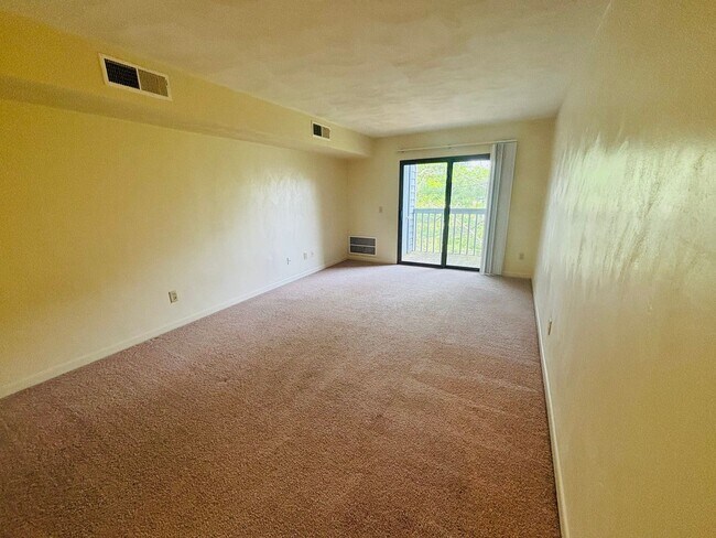 Photo - Efficiency 1 Bathroom Condo