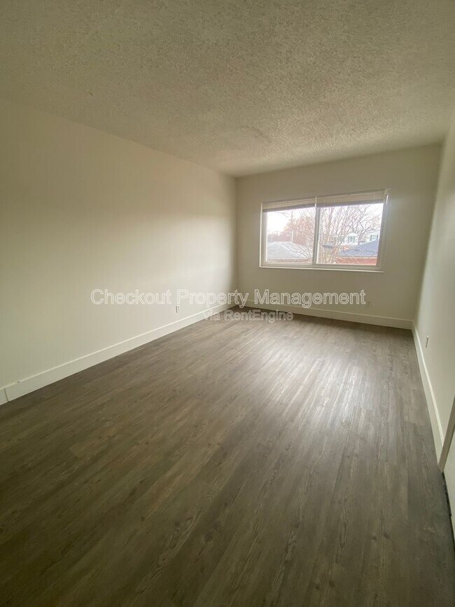 Photo - 813 Courtois St Unit C