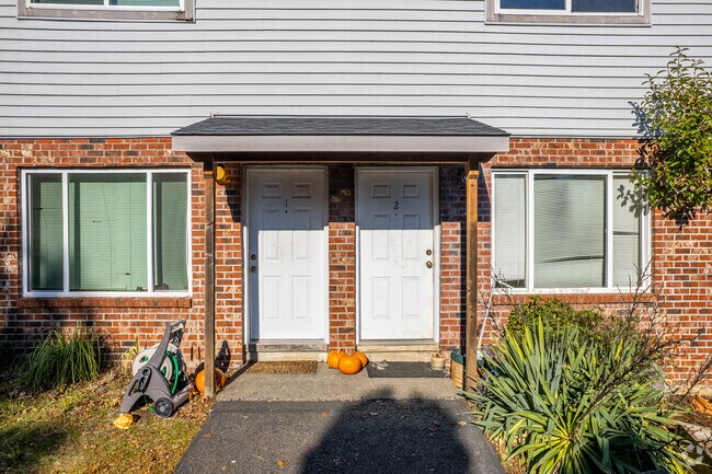 Entrance - River Hill Townhomes