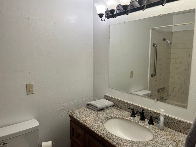 Photo - 925 Olympic Ave