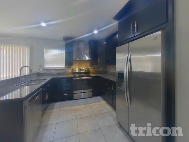 Photo - 204 Yukon Dr