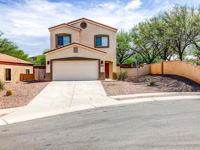 4 bedroom 2.5 Bath - 4 bedroom 2.5 Bath House