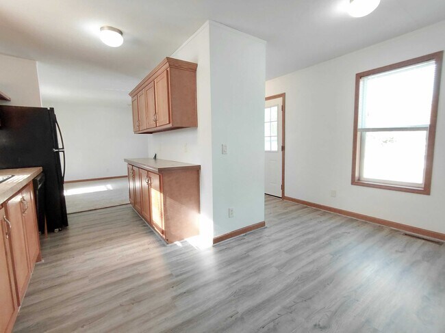 Photo - 2008 Heron Dr NW